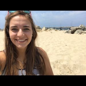 Meet your Posher, Jenilee